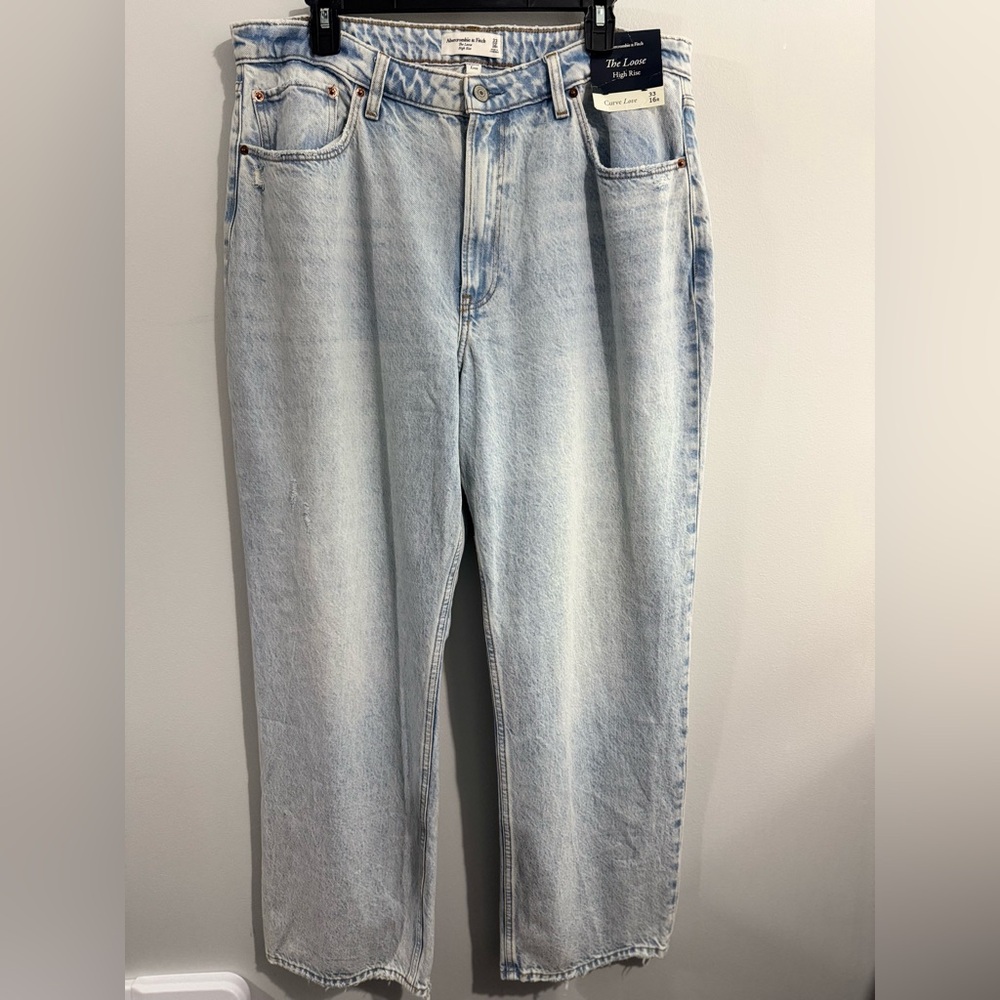 Abercrombie & Fitch Curve Love High Rise Loose Jean Womens Size 33 (16) - NWT